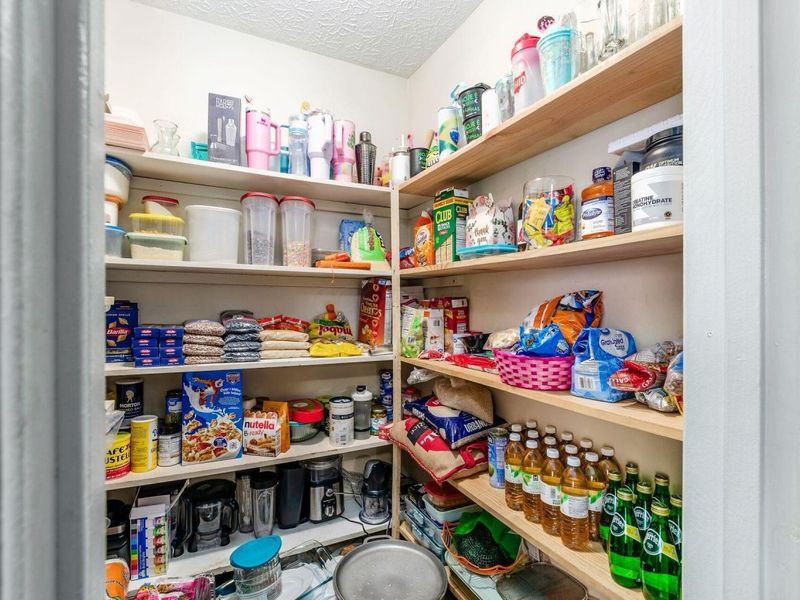 6142 Laurelwood Court, Columbus, OH 43229 Photo 12