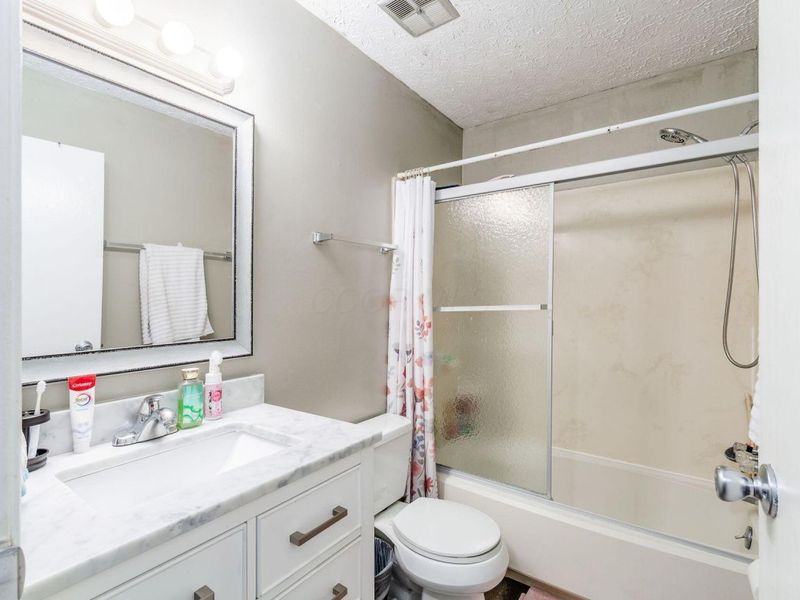 6142 Laurelwood Court, Columbus, OH 43229 Photo 18