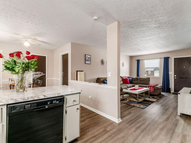 6142 Laurelwood Court, Columbus, OH 43229 Photo 8