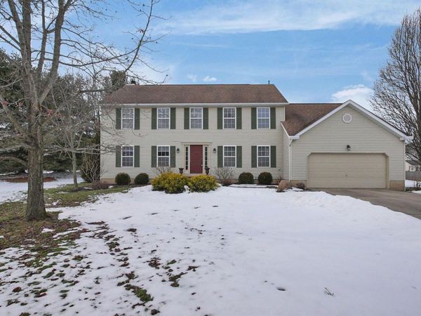 50 Buttercup Court SW, Pataskala, OH 43062