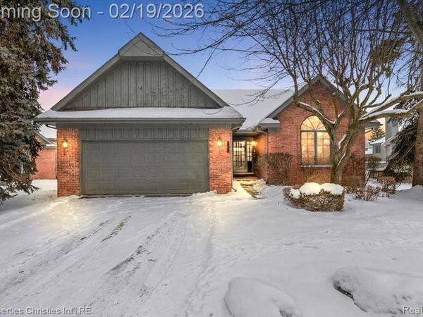 37743 Avon Lane, Farmington Hills, MI 48331