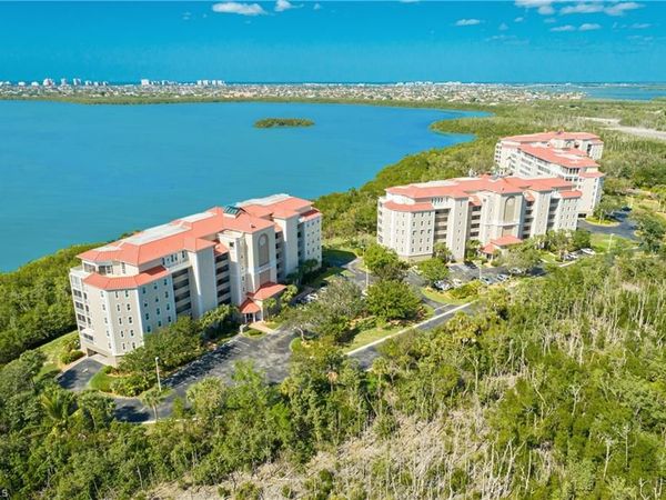 133 Vintage Bay DR, Unit 14, MARCO ISLAND, FL 34145