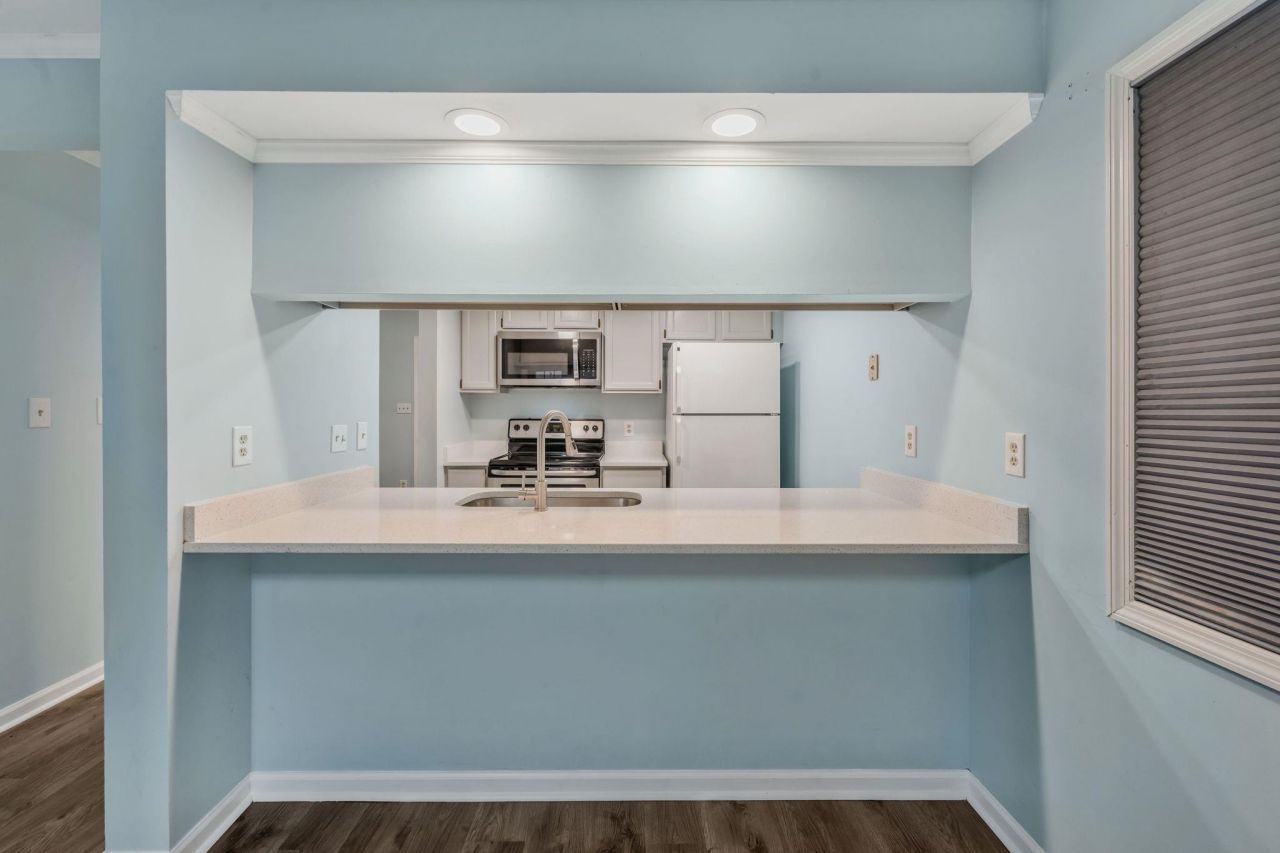 401 10th Ave. S  Photo 12