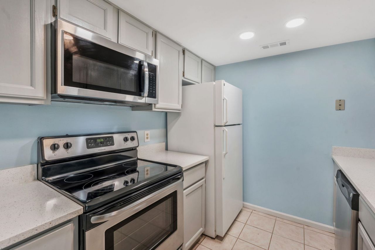 401 10th Ave. S  Photo 14