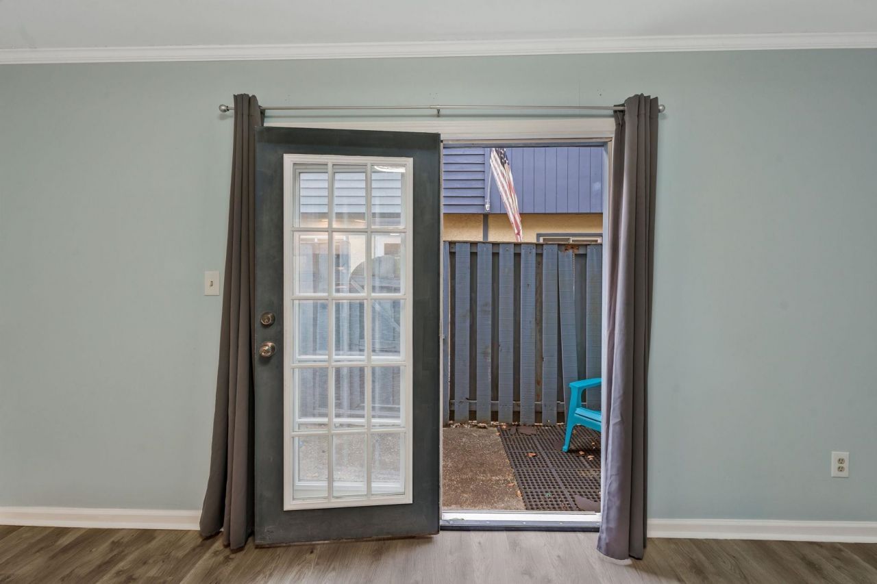 401 10th Ave. S  Photo 19