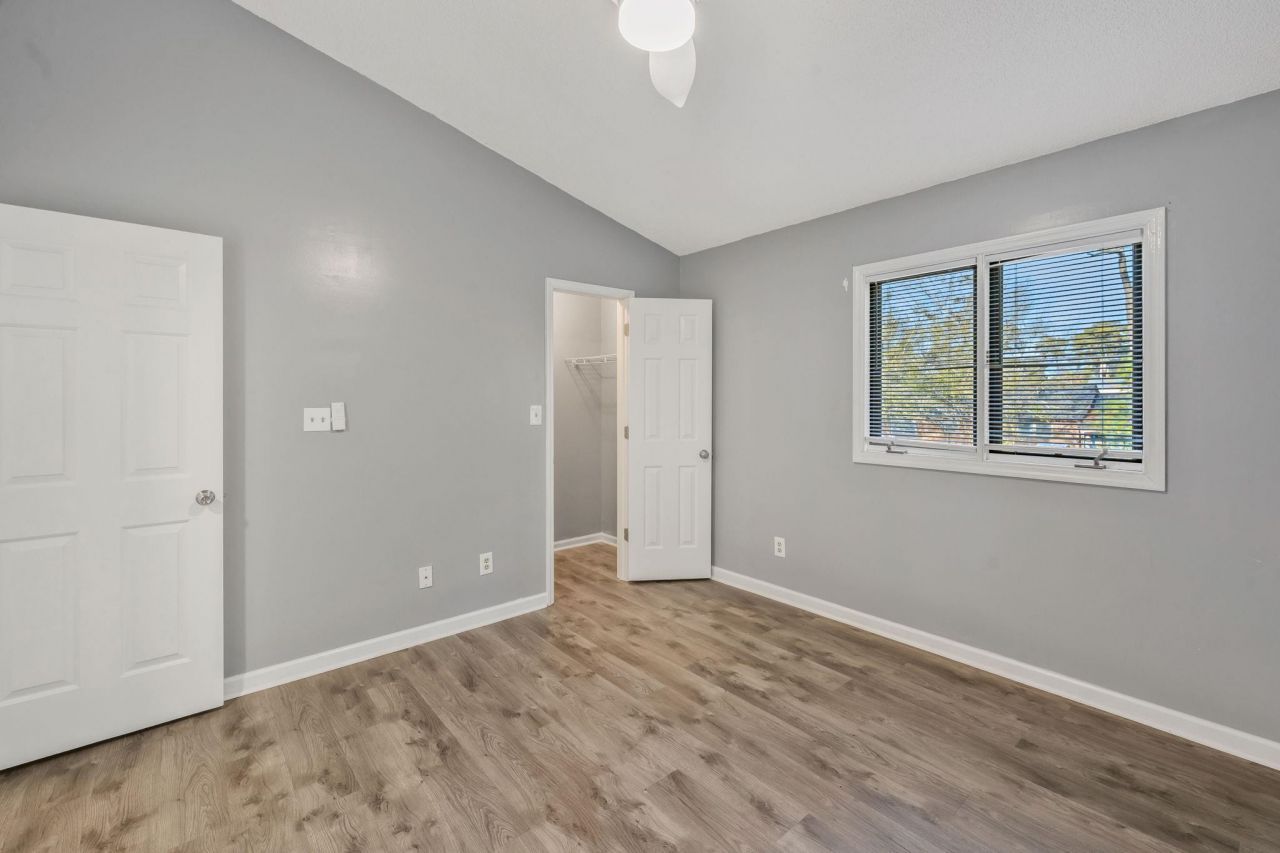 401 10th Ave. S  Photo 30