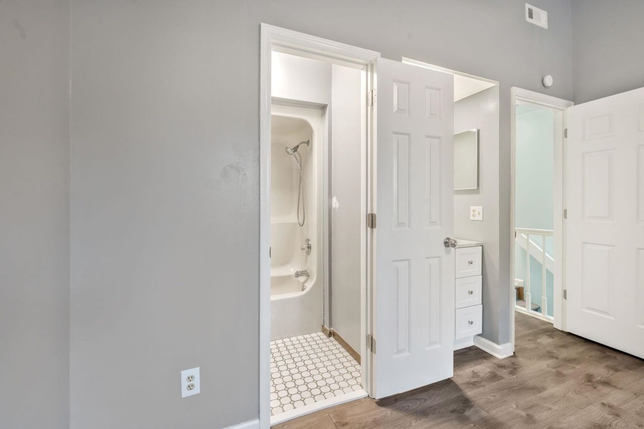 401 10th Ave. S  Photo 34