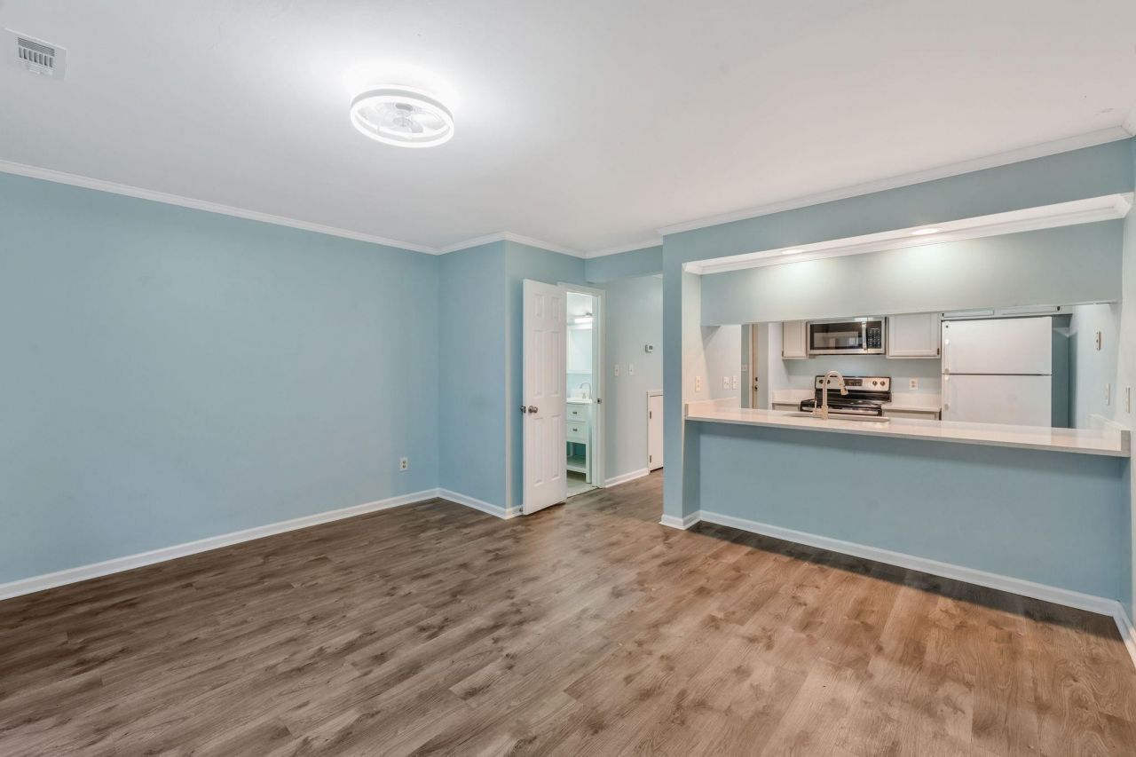 401 10th Ave. S  Photo 5