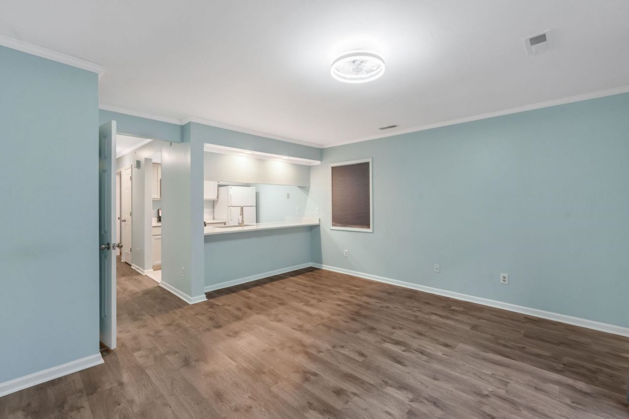 401 10th Ave. S  Photo 6