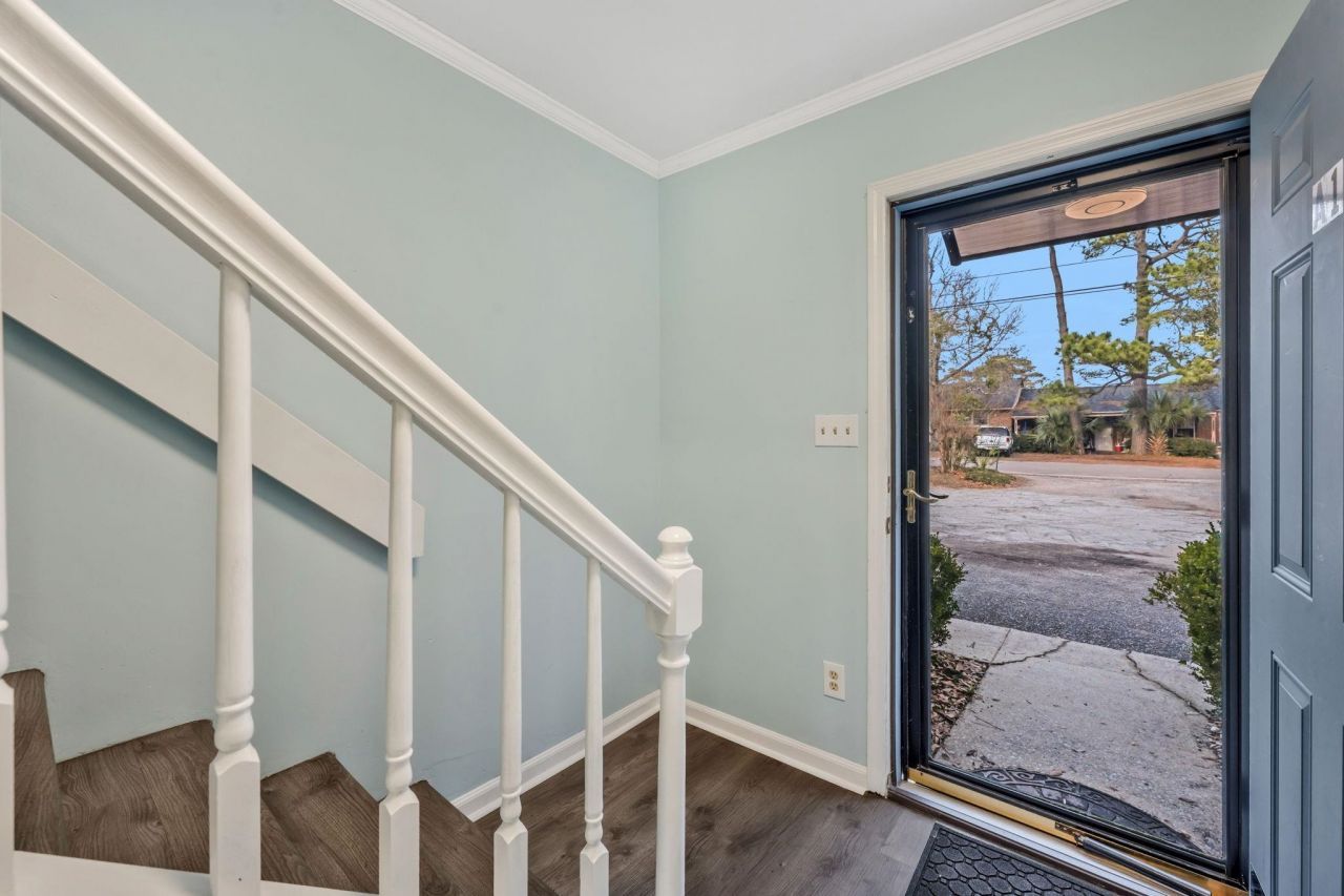 401 10th Ave. S  Photo 9