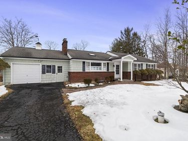 7021 SWAGGER ROAD, NEW HOPE, PA 18938