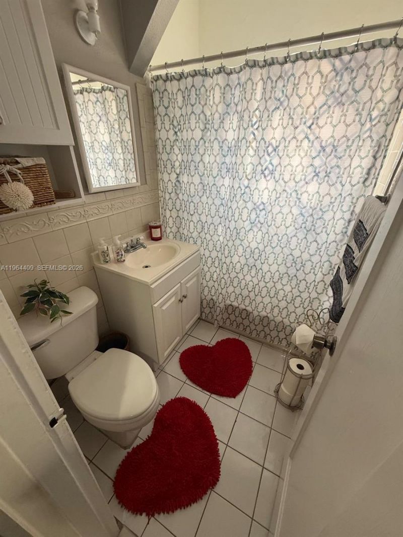 3411 SW 11th St , Unit 3B, Miami, FL 33135 Photo