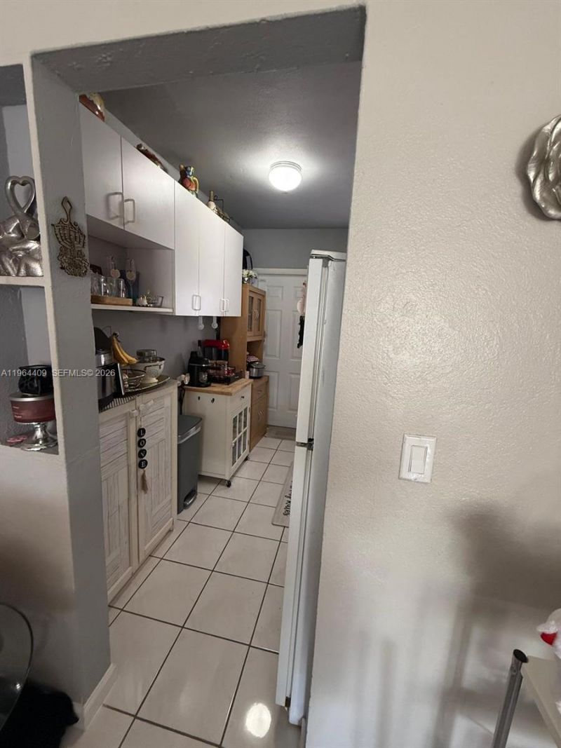 3411 SW 11th St , Unit 3B, Miami, FL 33135 Photo