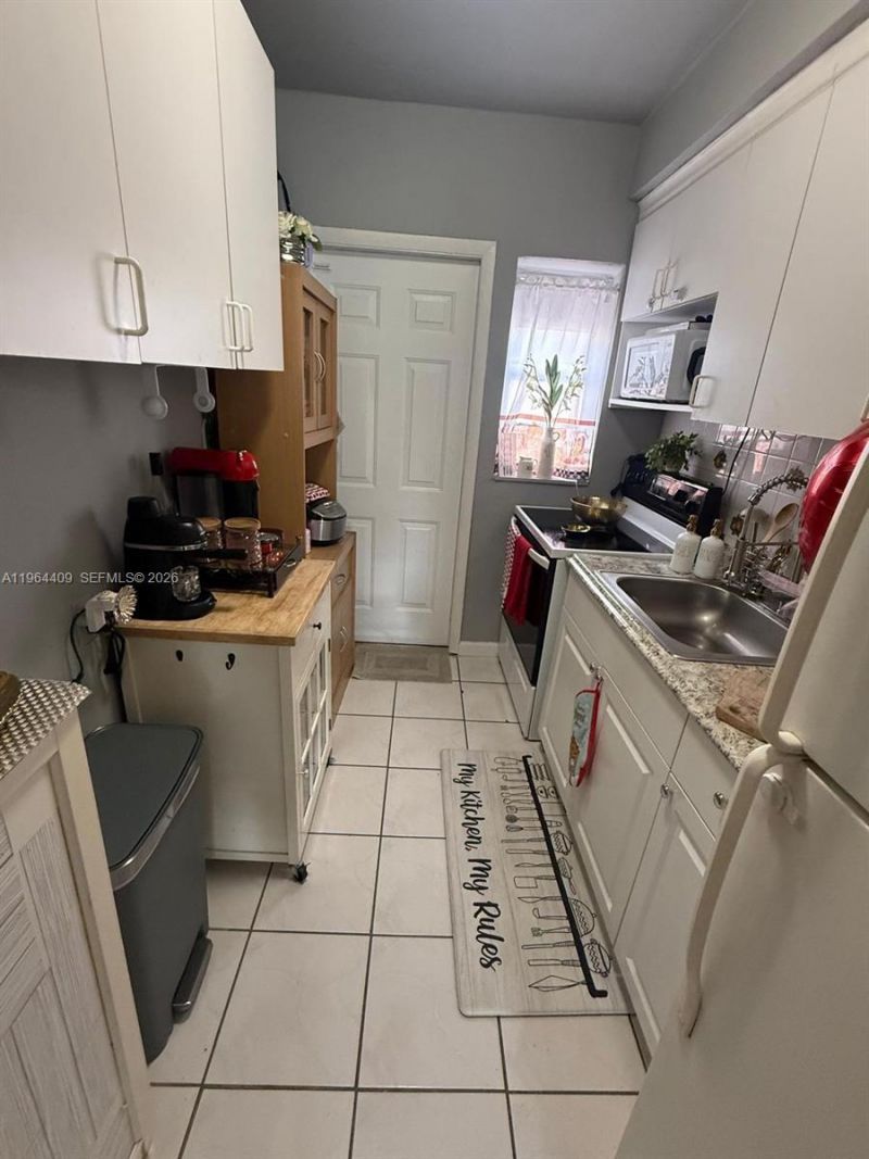 3411 SW 11th St, Unit 3B, Miami, FL 33135 Photo