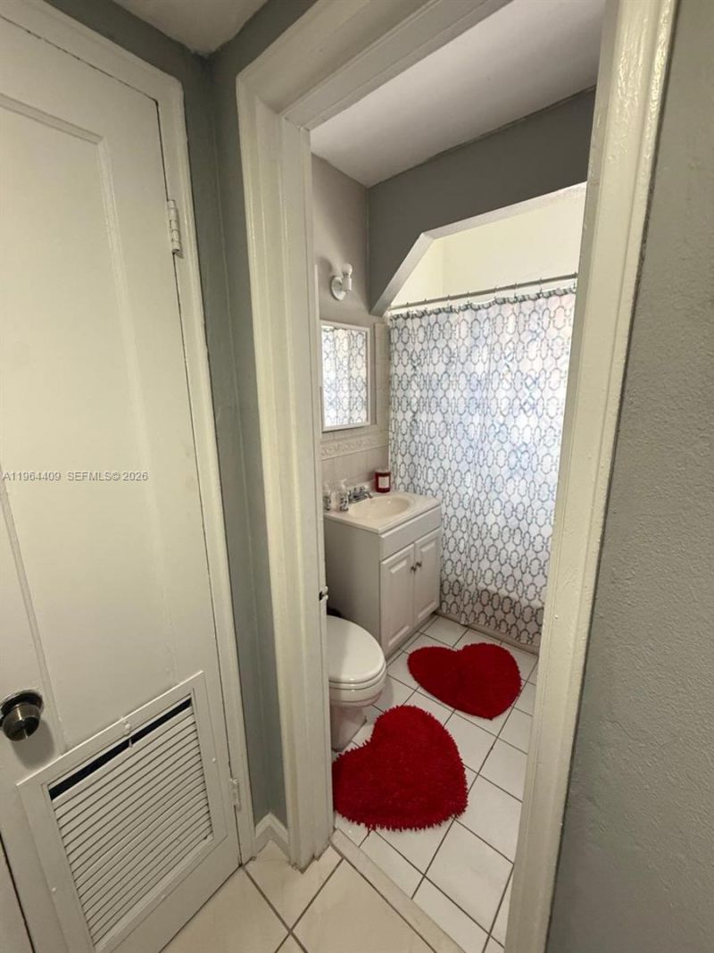 3411 SW 11th St , Unit 3B, Miami, FL 33135 Photo