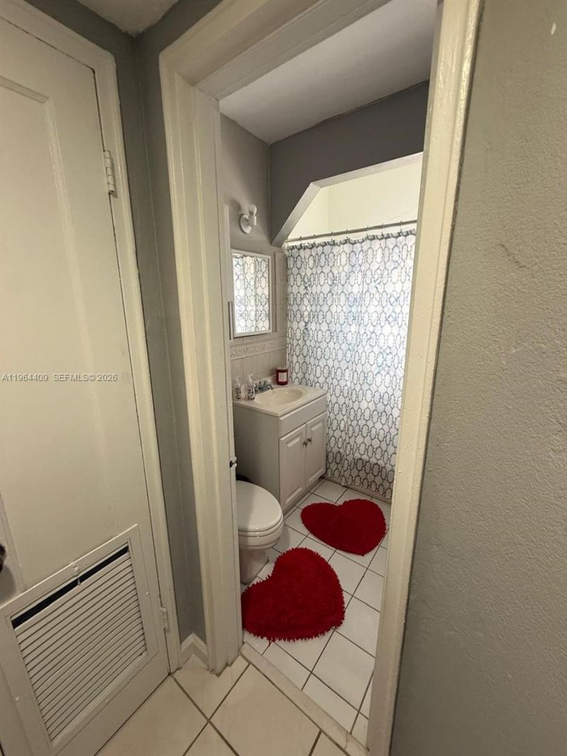 3411 SW 11th St , Unit 3B, Miami, FL 33135 Photo