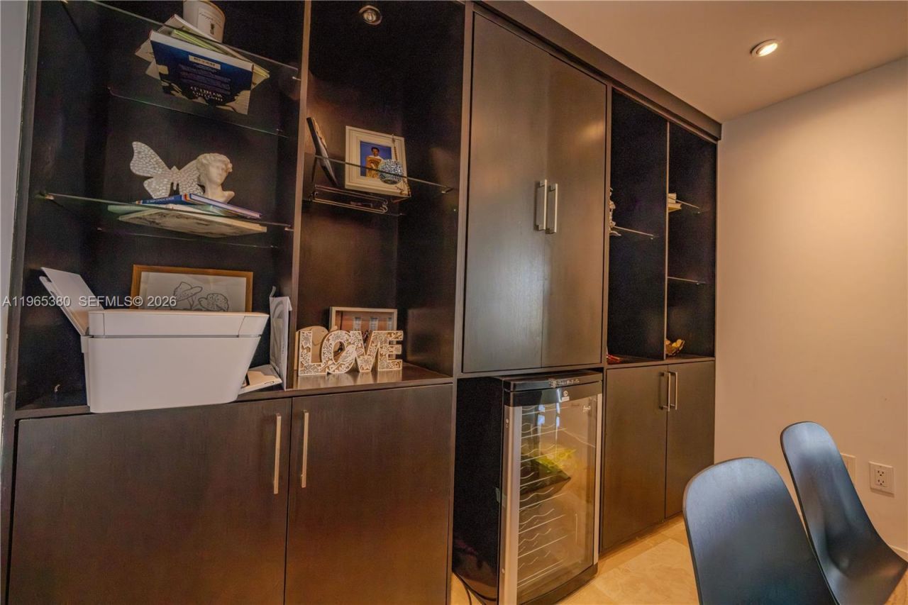 350 S Miami Ave, Unit 3203, Miami, FL 33130 Photo