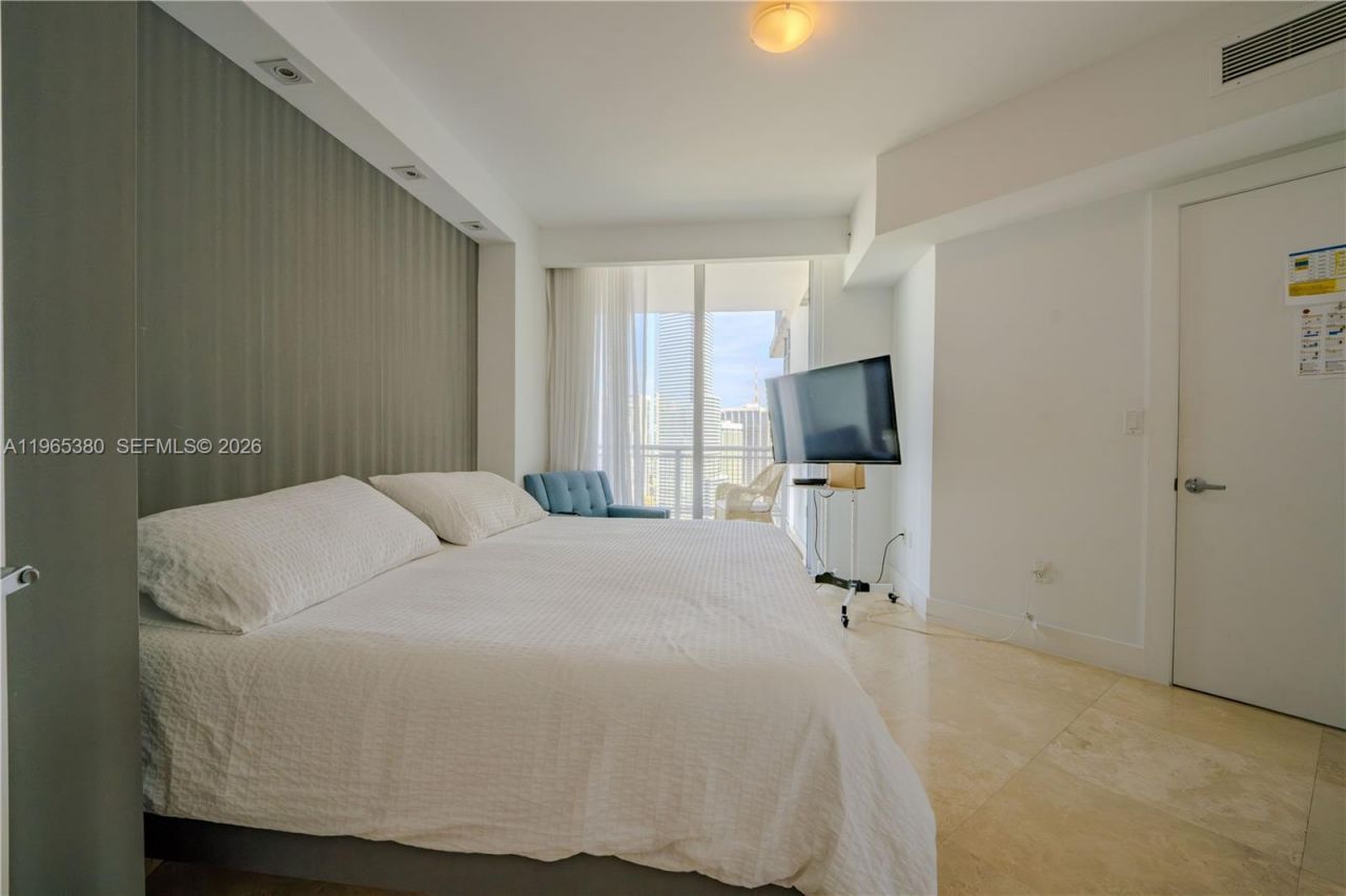 350 S Miami Ave, Unit 3203, Miami, FL 33130 Photo