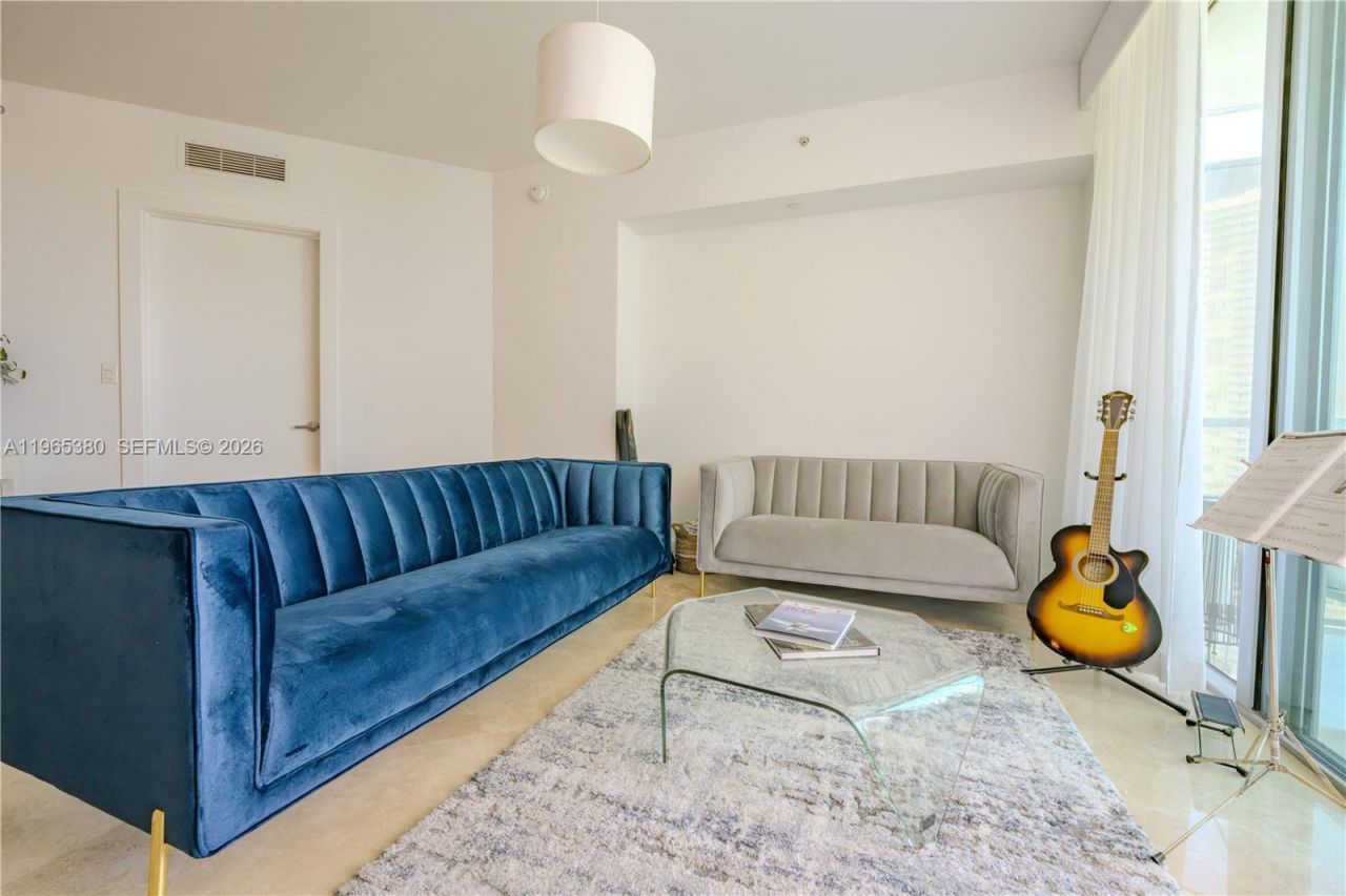 350 S Miami Ave, Unit 3203, Miami, FL 33130 Photo