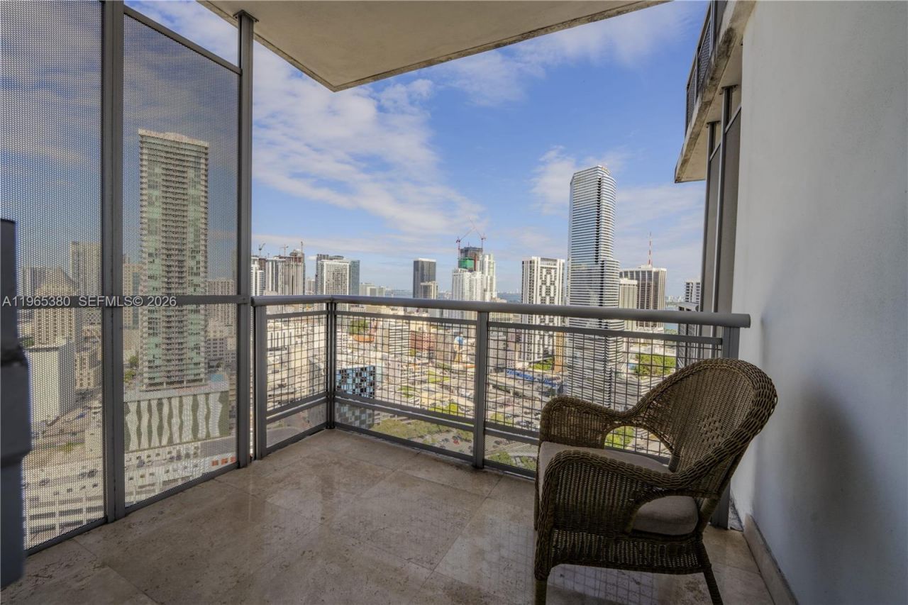 350 S Miami Ave, Unit 3203, Miami, FL 33130 Photo
