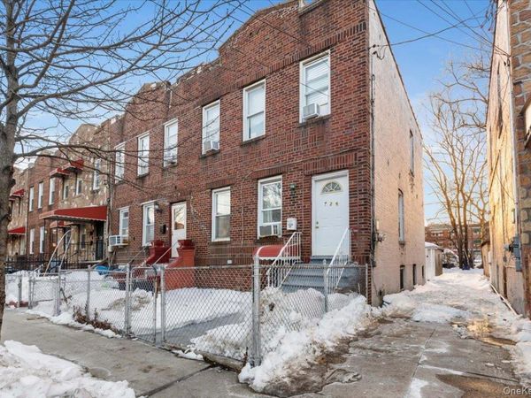 729 Taylor Avenue , Bronx, NY 10473