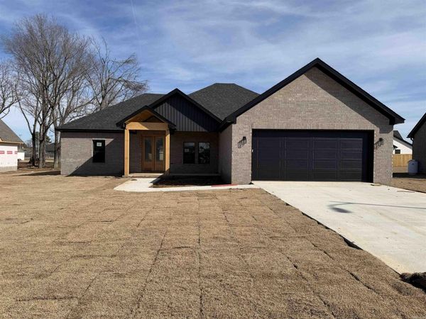 1401 S 31 1/2, Paragould, AR 72450