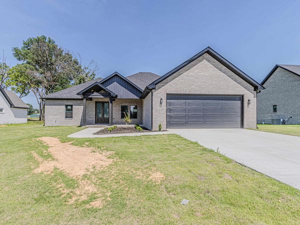 1401 S 31 1/2, Paragould, AR 72450