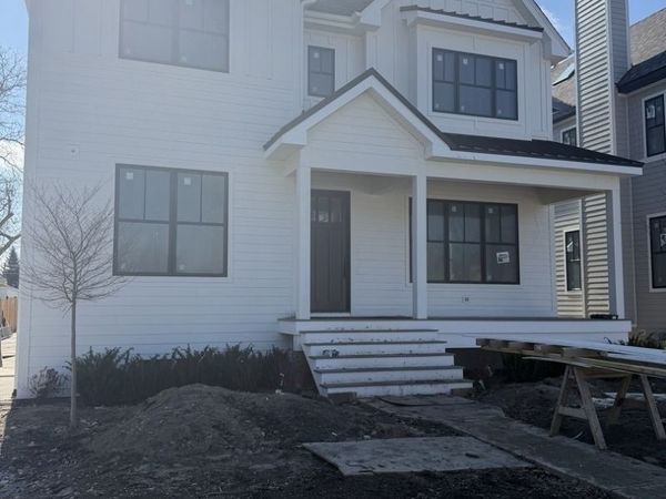 1410 W Laverne Avenue, Park Ridge, IL 60068