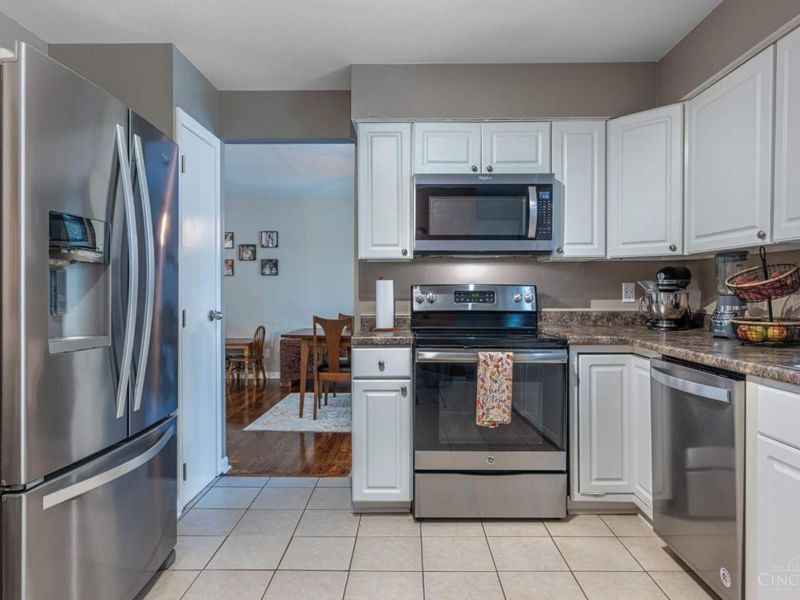 6000 Cobbleskill Court, Centerville, OH 45459 Photo 16