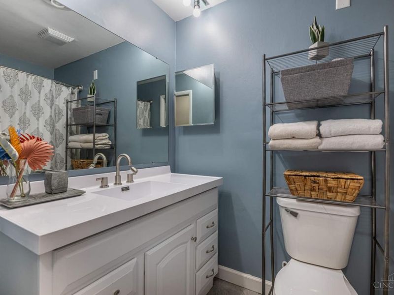 6000 Cobbleskill Court, Centerville, OH 45459 Photo 32