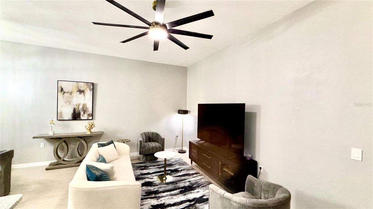 701 Mirror Lake Drive N, Unit 121, Saint Petersburg, FL 33701 Photo