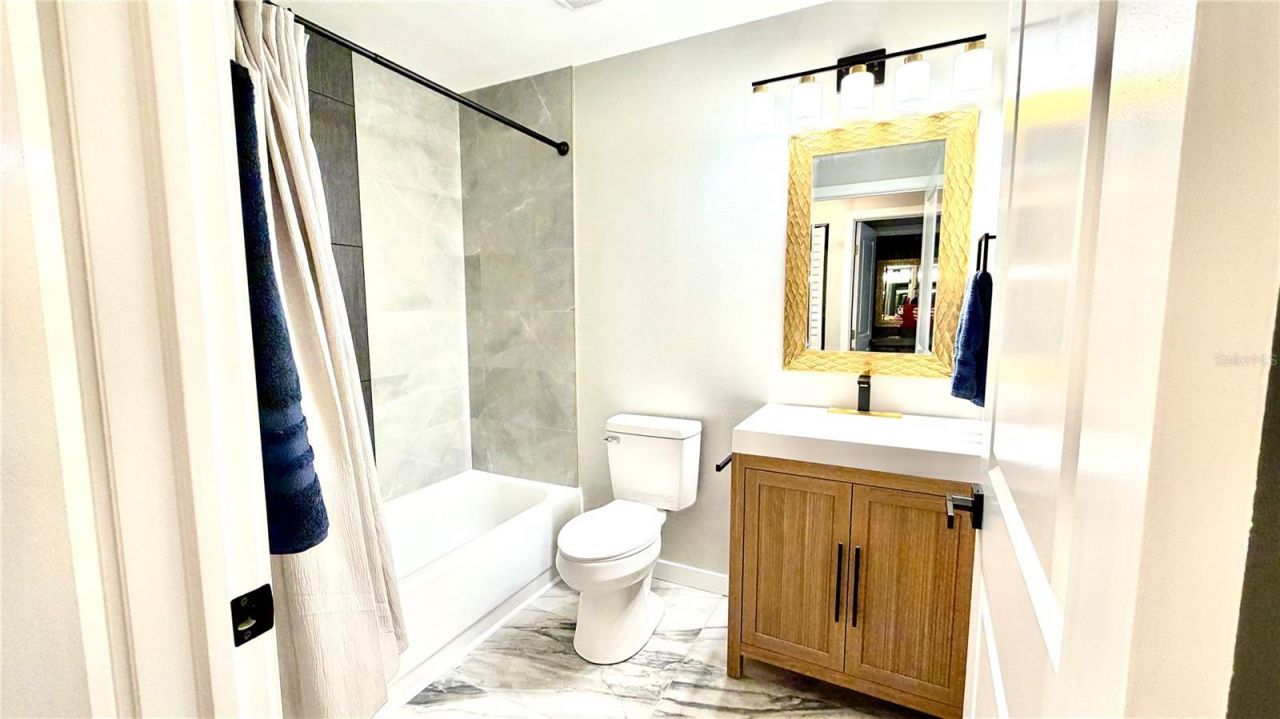 701 Mirror Lake Drive N, Unit 121, Saint Petersburg, FL 33701 Photo