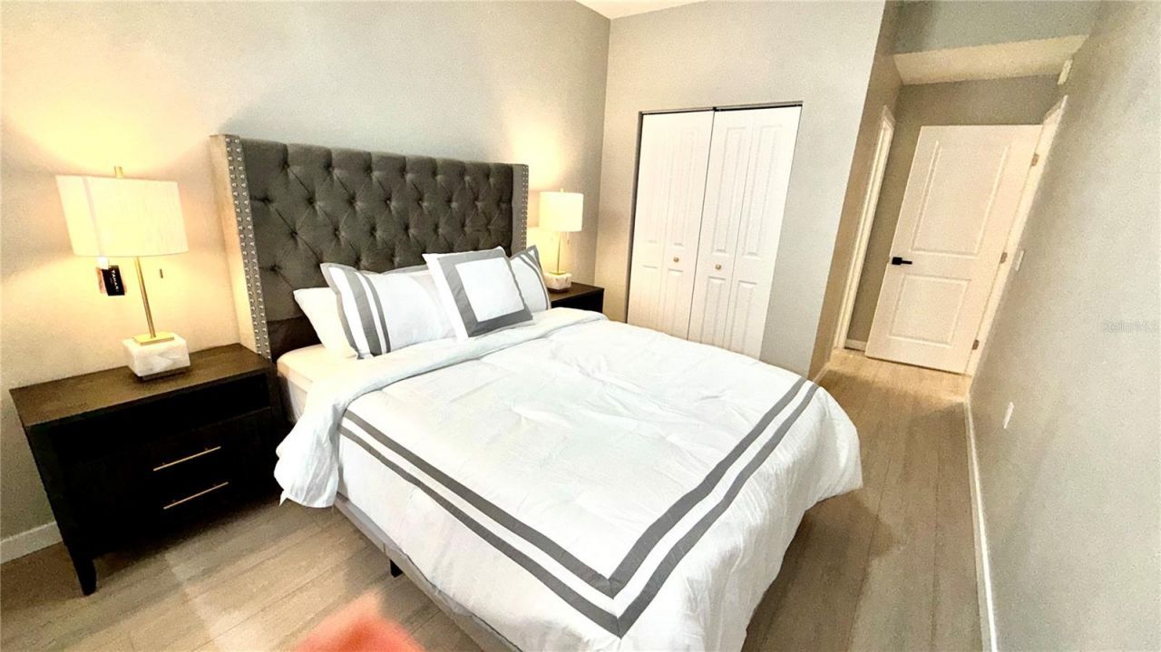 701 Mirror Lake Drive N, Unit 121, Saint Petersburg, FL 33701 Photo