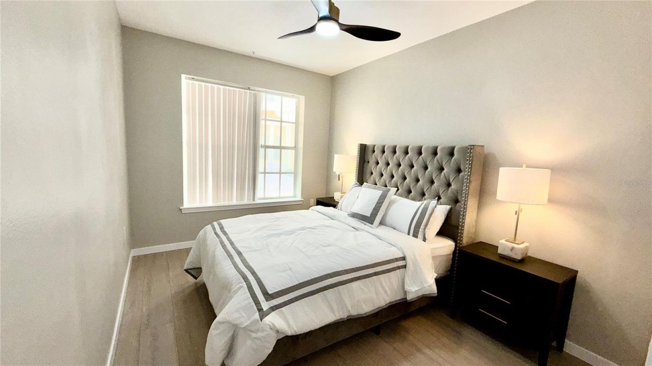 701 Mirror Lake Drive N, Unit 121, Saint Petersburg, FL 33701 Photo