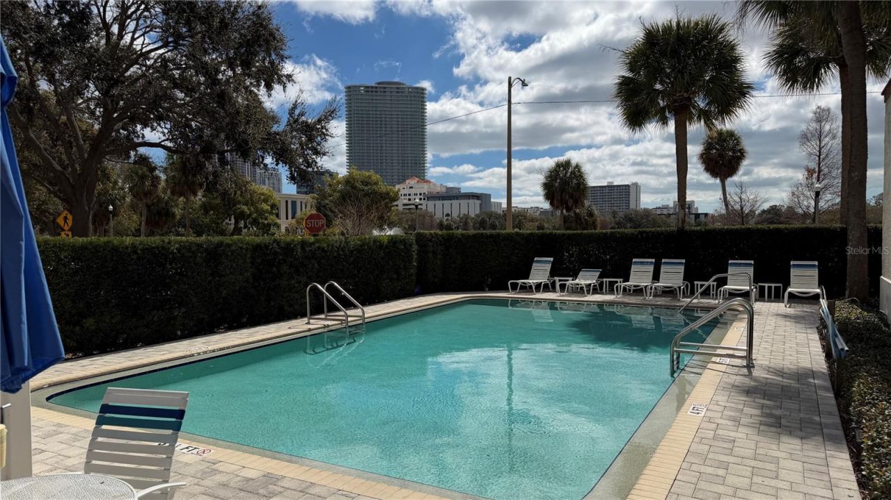 701 Mirror Lake Drive N, Unit 121, Saint Petersburg, FL 33701 Photo