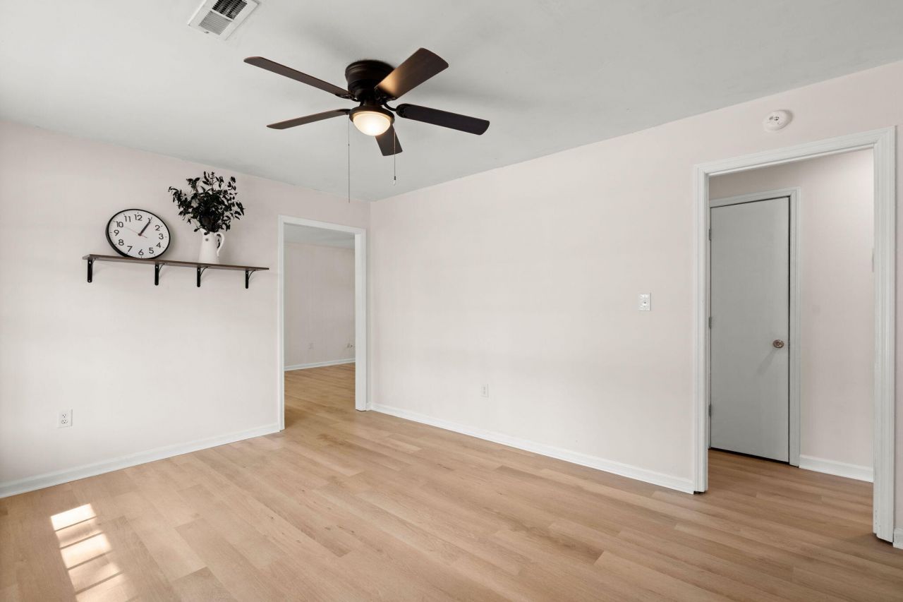 7708 Knollwood Drive Photo 7