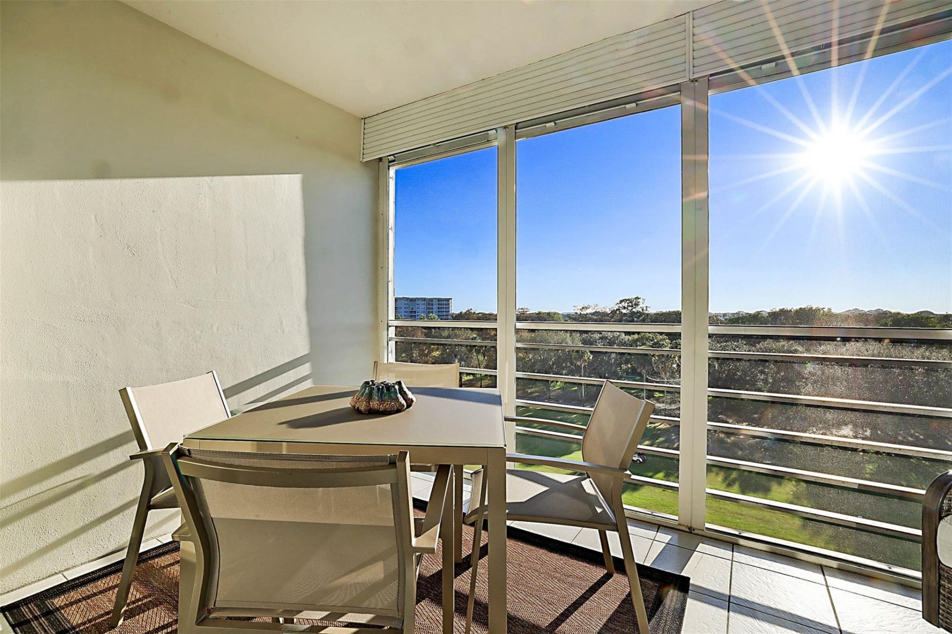 575 Oaks Lane, Unit 703, Pompano Beach, FL 33069 Photo