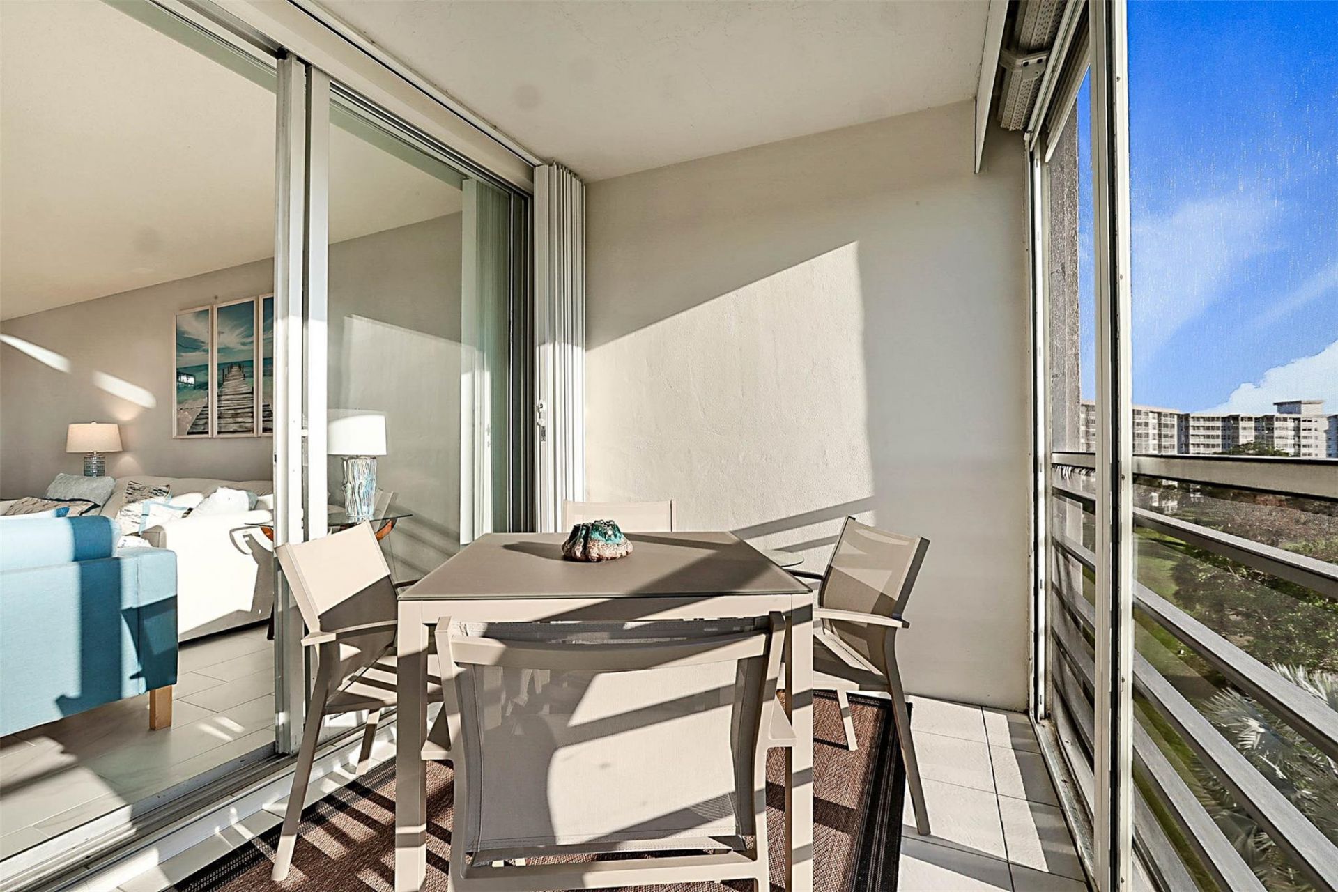 575 Oaks Lane, Unit 703, Pompano Beach, FL 33069 Photo