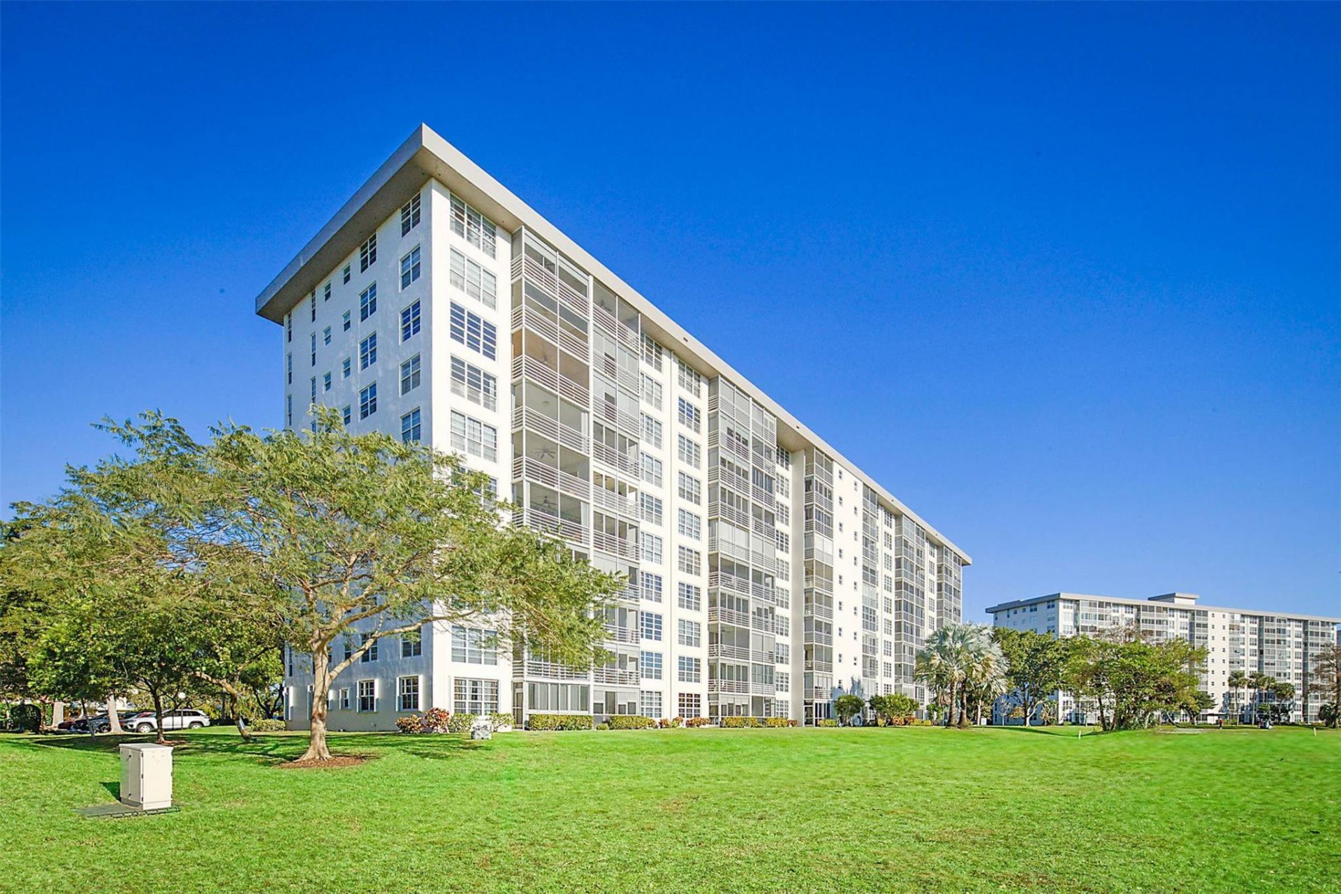 575 Oaks Lane, Unit 703, Pompano Beach, FL 33069 Photo