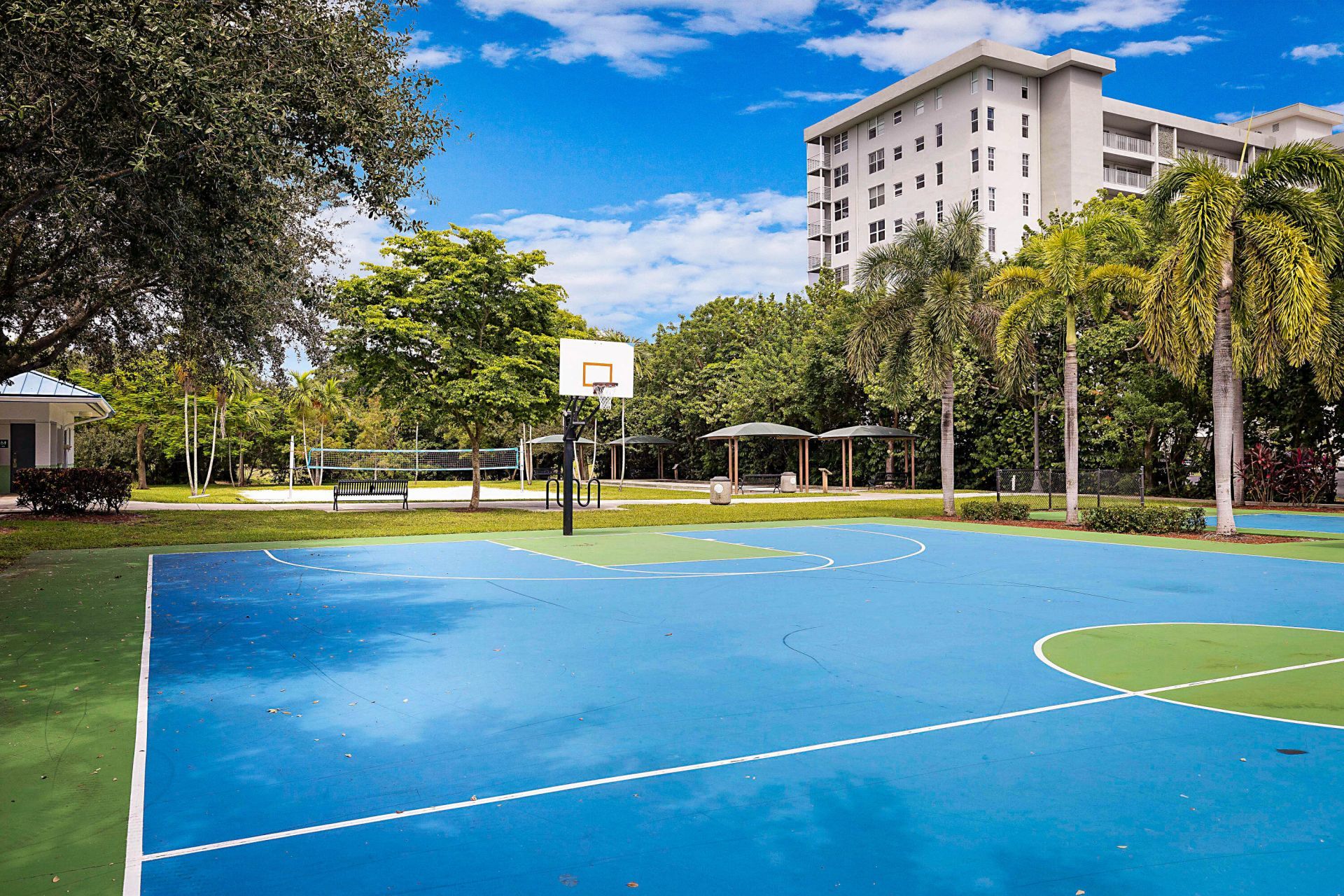 575 Oaks Lane, Unit 703, Pompano Beach, FL 33069 Photo