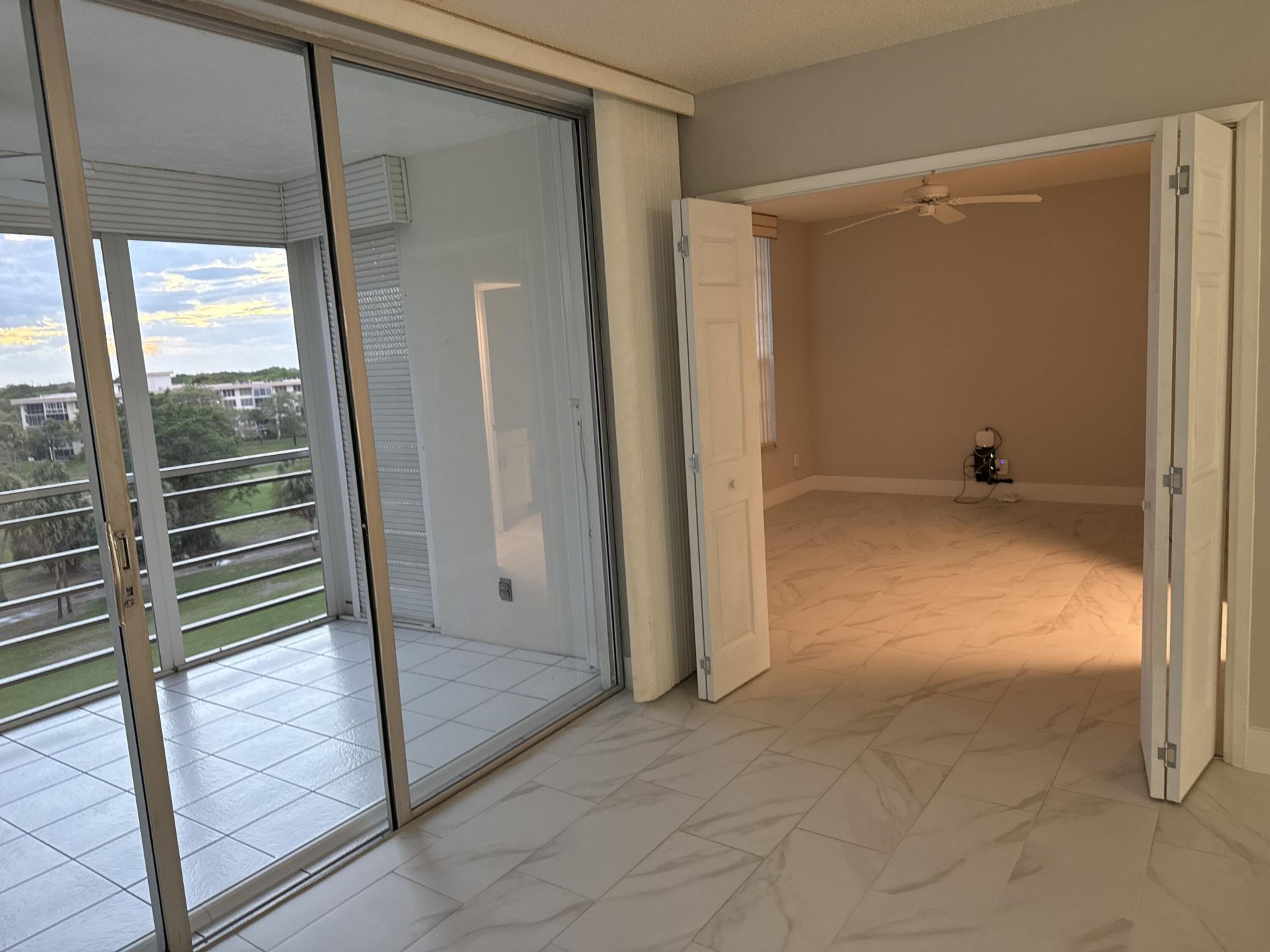 575 Oaks Lane, Unit 703, Pompano Beach, FL 33069 Photo