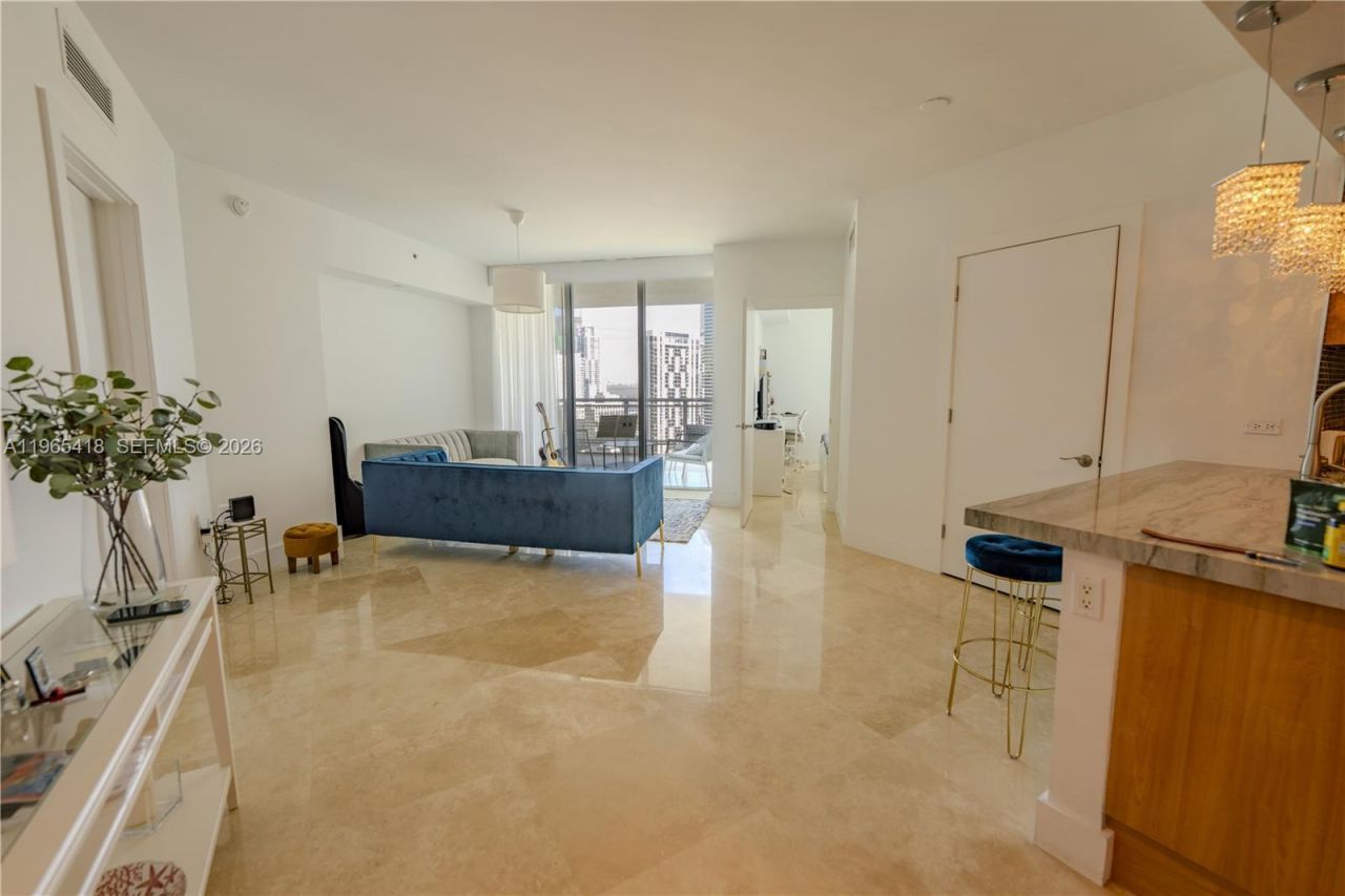 350 S Miami Ave, Unit 3203, Miami, FL 33130 Photo