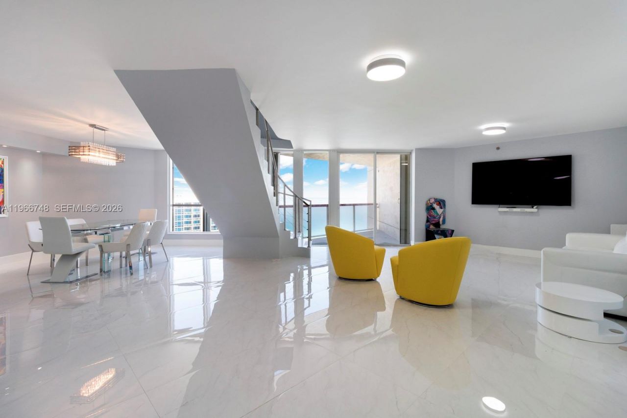 6767 Collins Ave, Unit 1903, Miami Beach, FL 33141 Photo