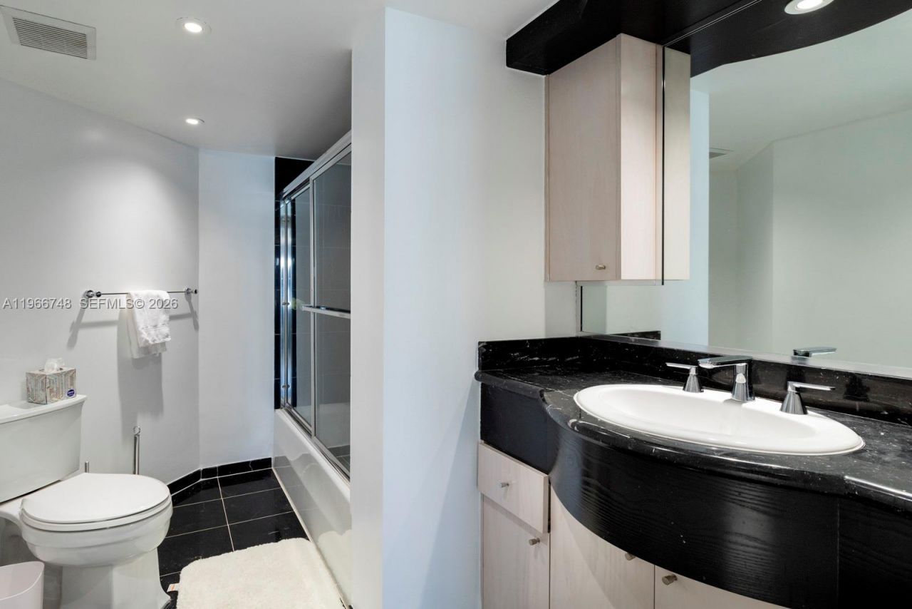 6767 Collins Ave, Unit 1903, Miami Beach, FL 33141 Photo