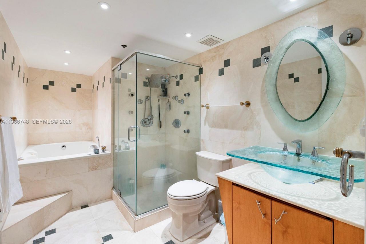 6767 Collins Ave, Unit 1903, Miami Beach, FL 33141 Photo