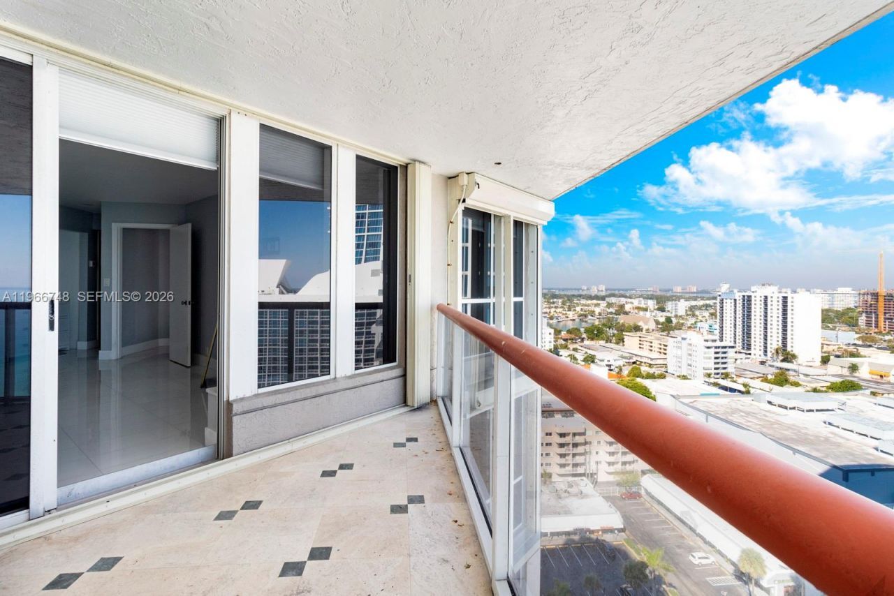 6767 Collins Ave, Unit 1903, Miami Beach, FL 33141 Photo