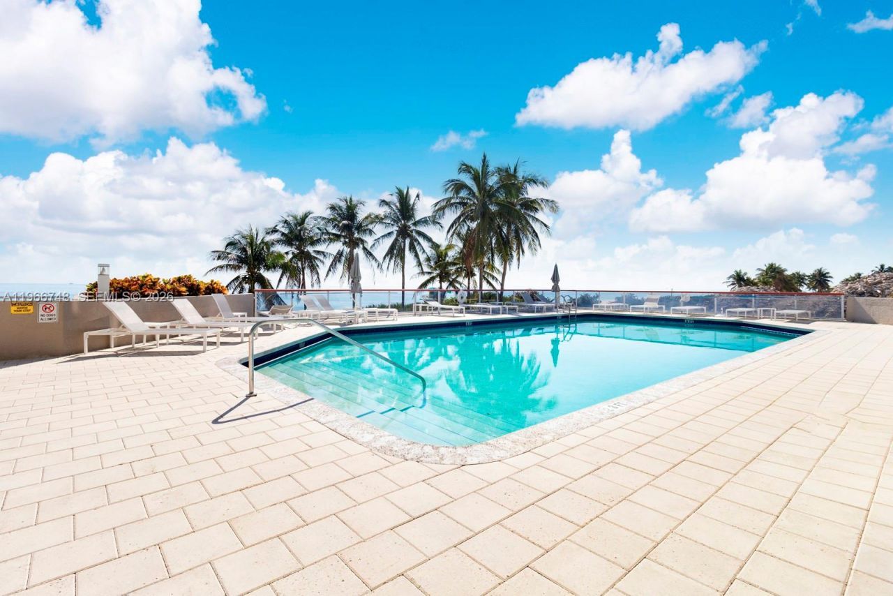 6767 Collins Ave, Unit 1903, Miami Beach, FL 33141 Photo