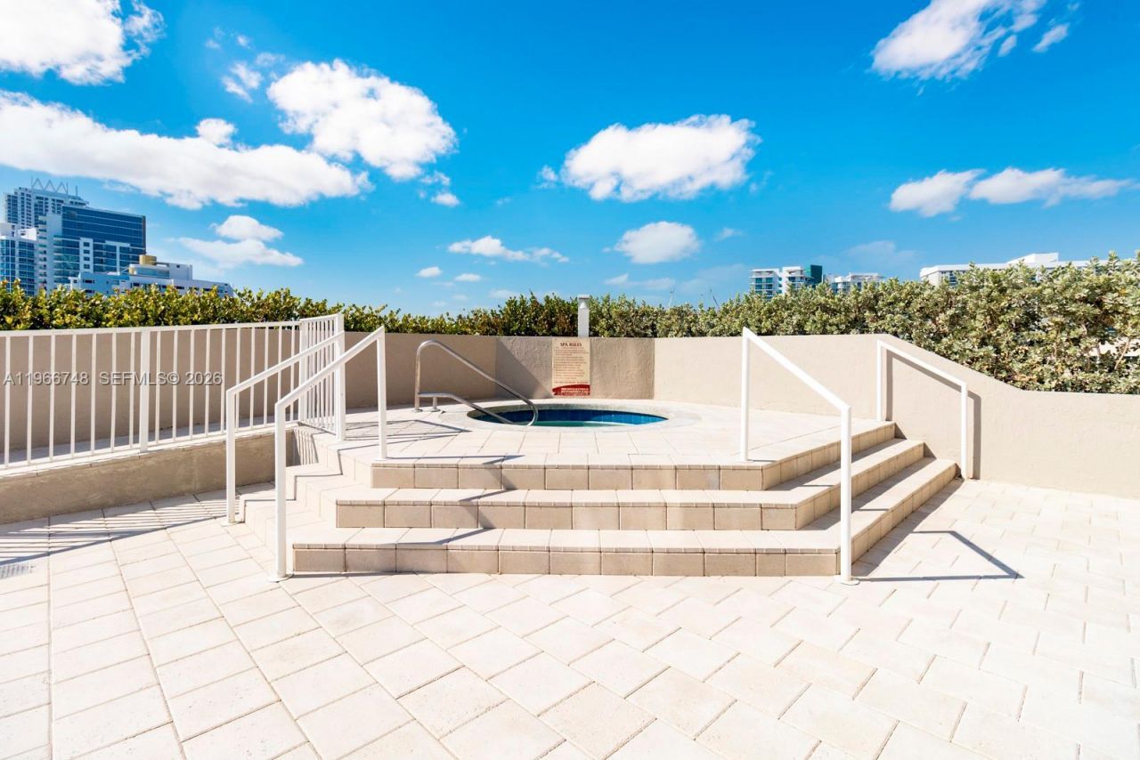 6767 Collins Ave, Unit 1903, Miami Beach, FL 33141 Photo