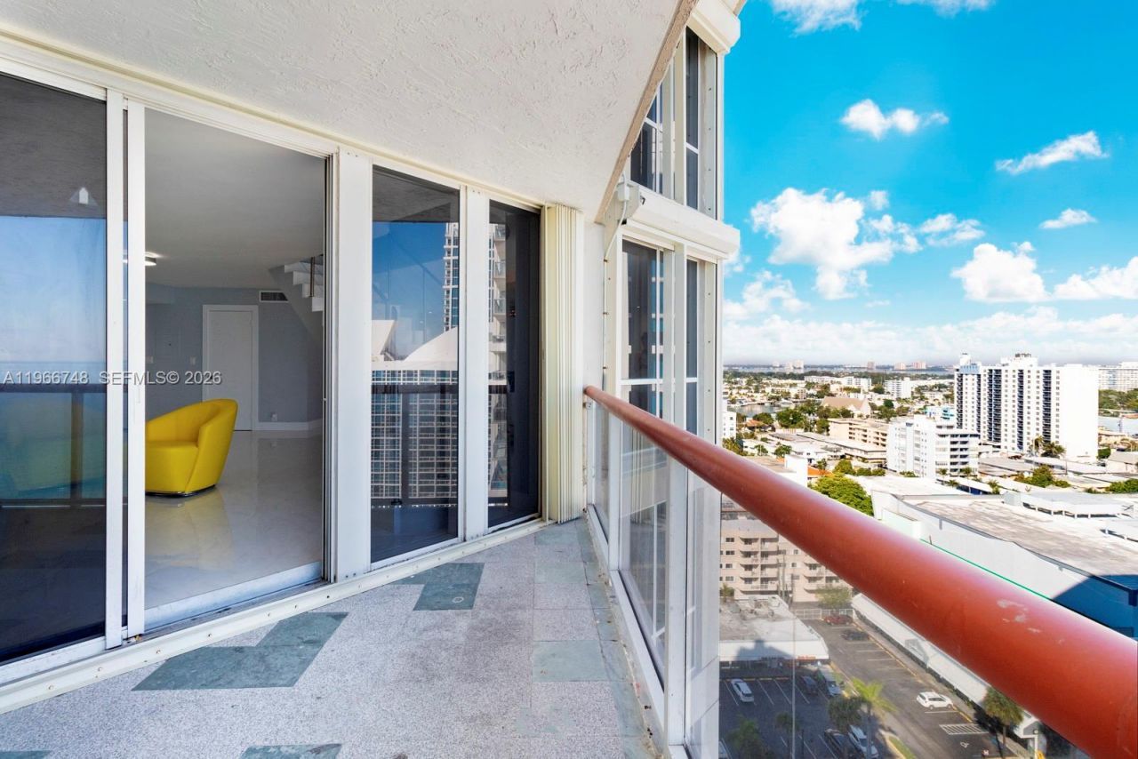 6767 Collins Ave, Unit 1903, Miami Beach, FL 33141 Photo