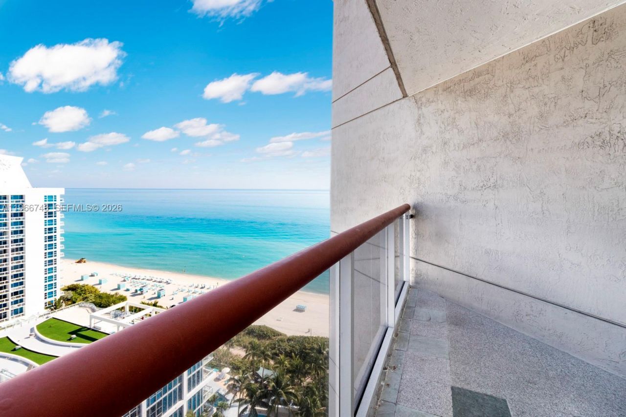 6767 Collins Ave, Unit 1903, Miami Beach, FL 33141 Photo